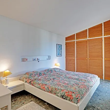 Casa Flores By Portucasa Montinhos da Luz