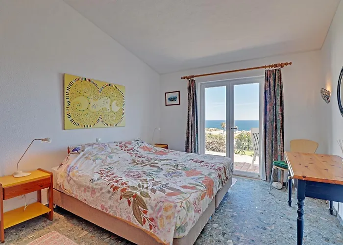 Villa Casa Flores By Portucasa Montinhos da Luz