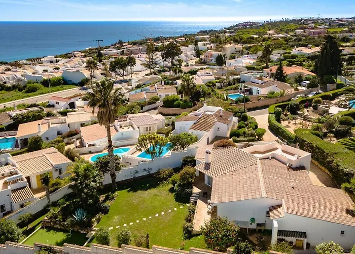 Casa Flores By Portucasa Villa Montinhos da Luz