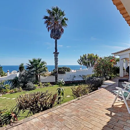 Casa Flores By Portucasa Montinhos da Luz