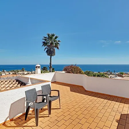 Casa Flores By Portucasa