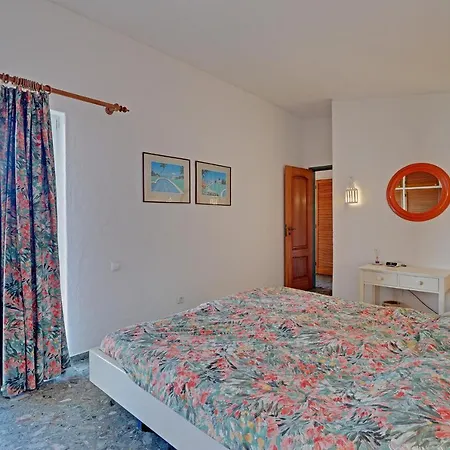 Casa Flores By Portucasa