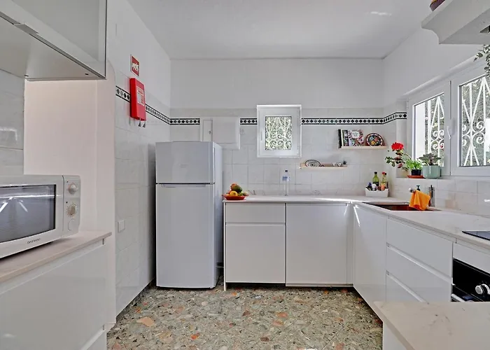 Villa Casa Flores By Portucasa Montinhos da Luz