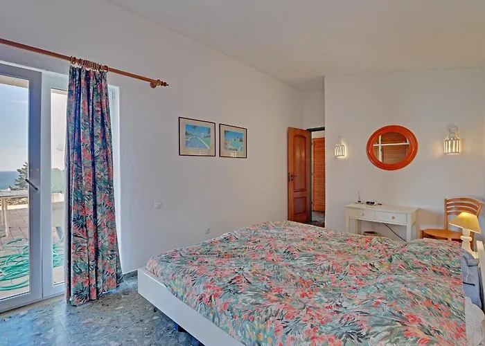 Casa Flores By Portucasa